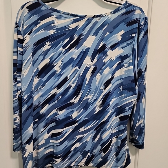 Briggs New York Blue and black Sz Xl buckle detail at collar. - Picture 6 of 6